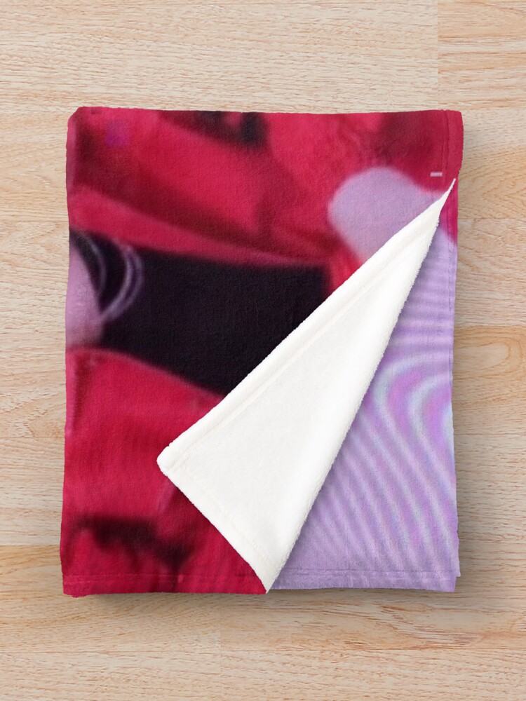 Joji Gorgeous Throw Blanket - Image 2